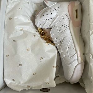 Brand new rare gold hoop retro 6